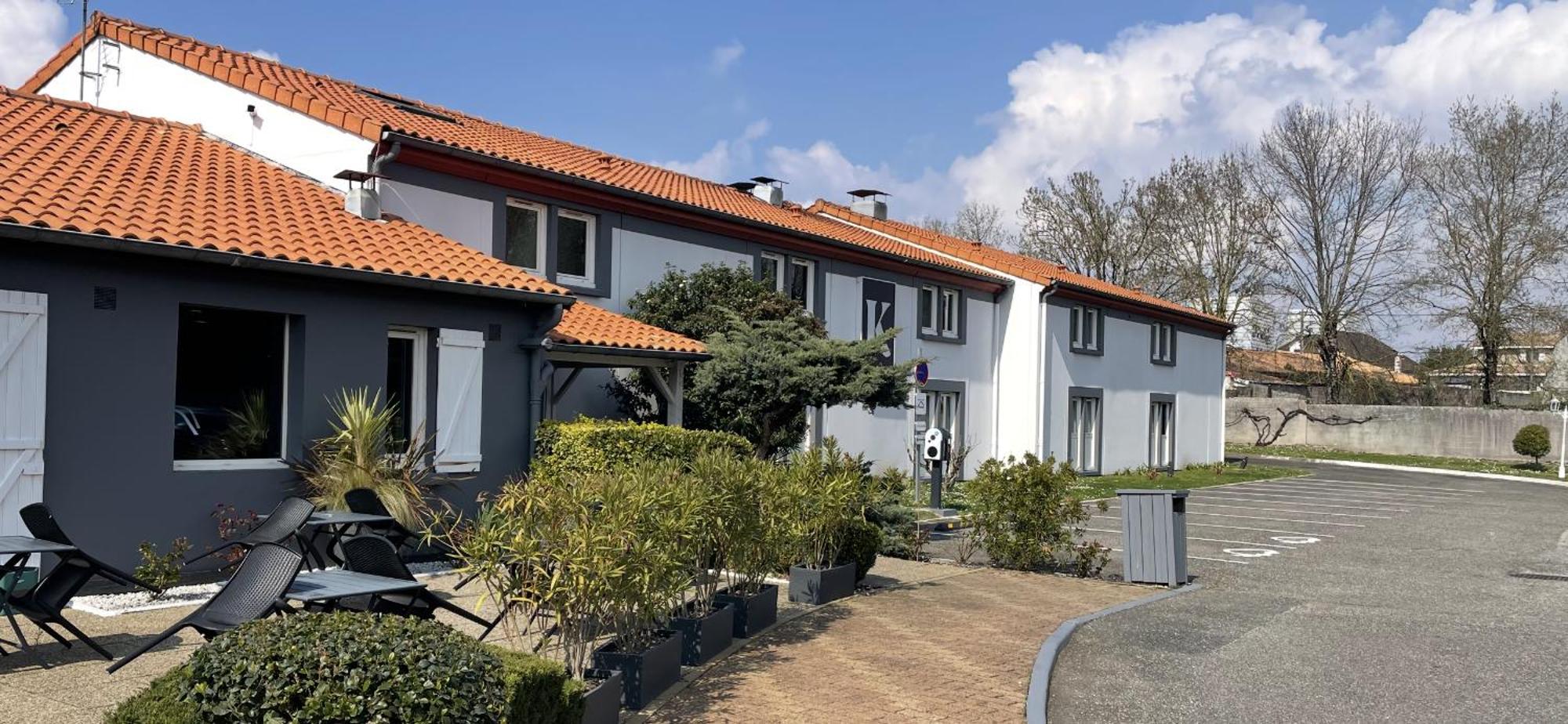 Kyriad Bordeaux Lormont Exteriör bild